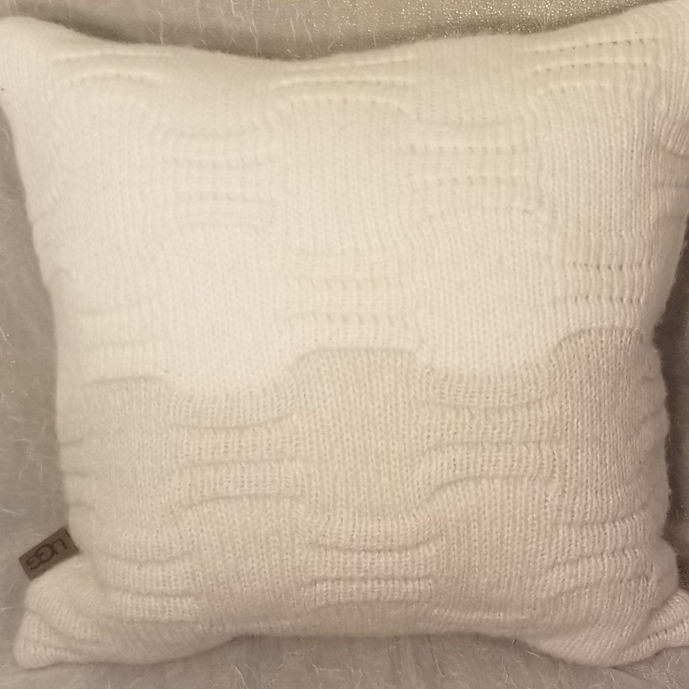 UGG Feather Down Pillow 20"x20" Offshore Snow